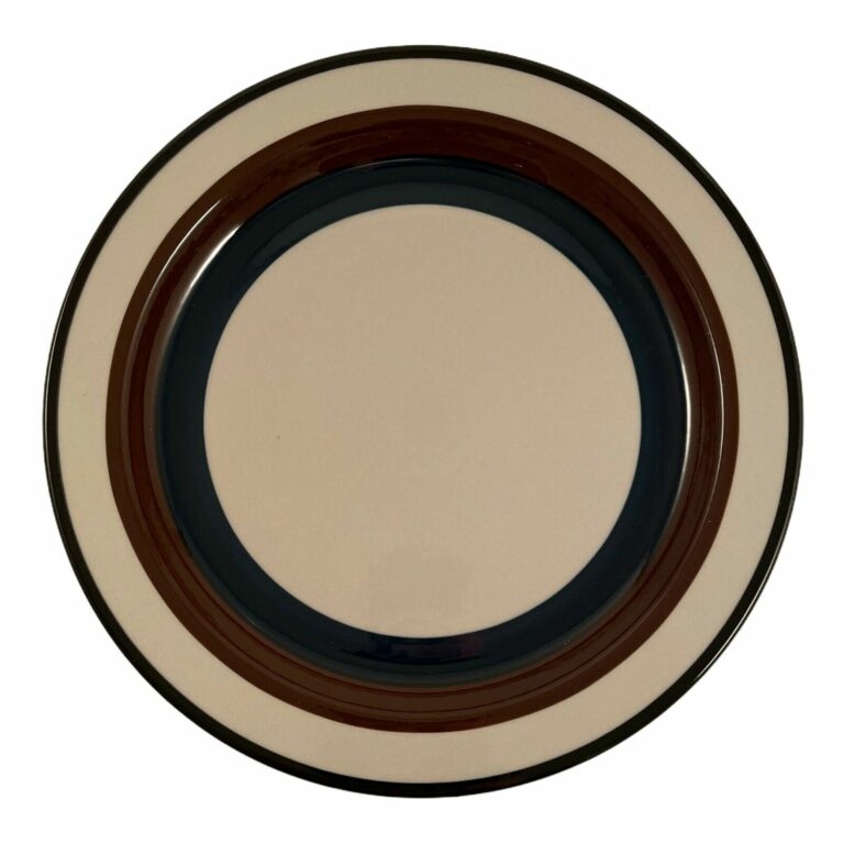 Read more about the article Vintage ARABIA Finland KAIRA Stoneware Chop Plate Brown and Navy Blue 13″