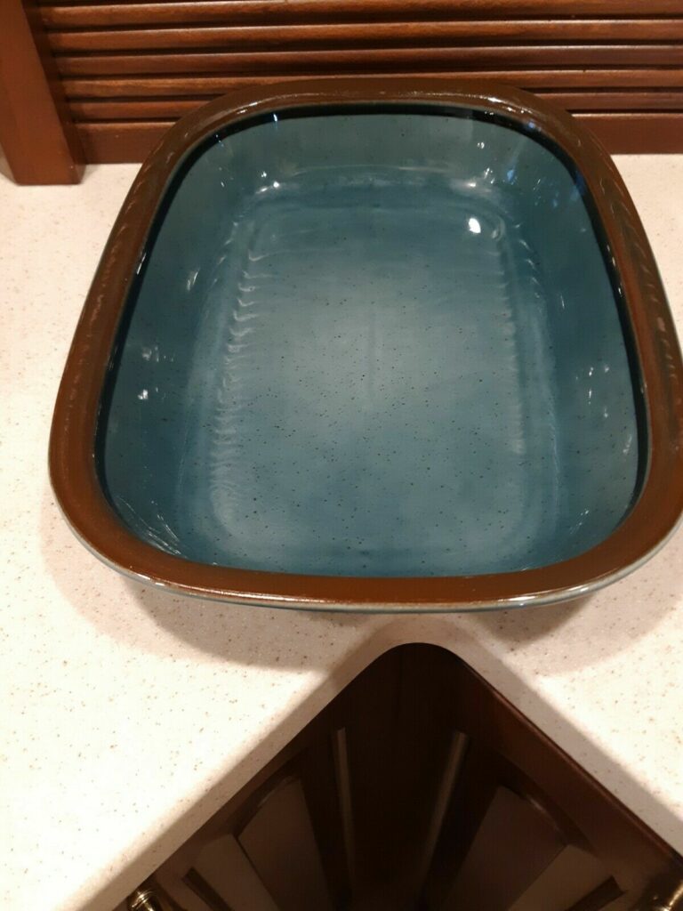 Read more about the article Arabia Finland Meri Blue Baking Dish 9″ x 12″