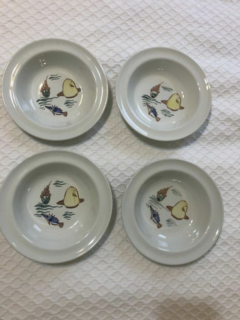 Read more about the article Vintage ARABIA Finland Aquarium Cereal Bowls Set Of 4
