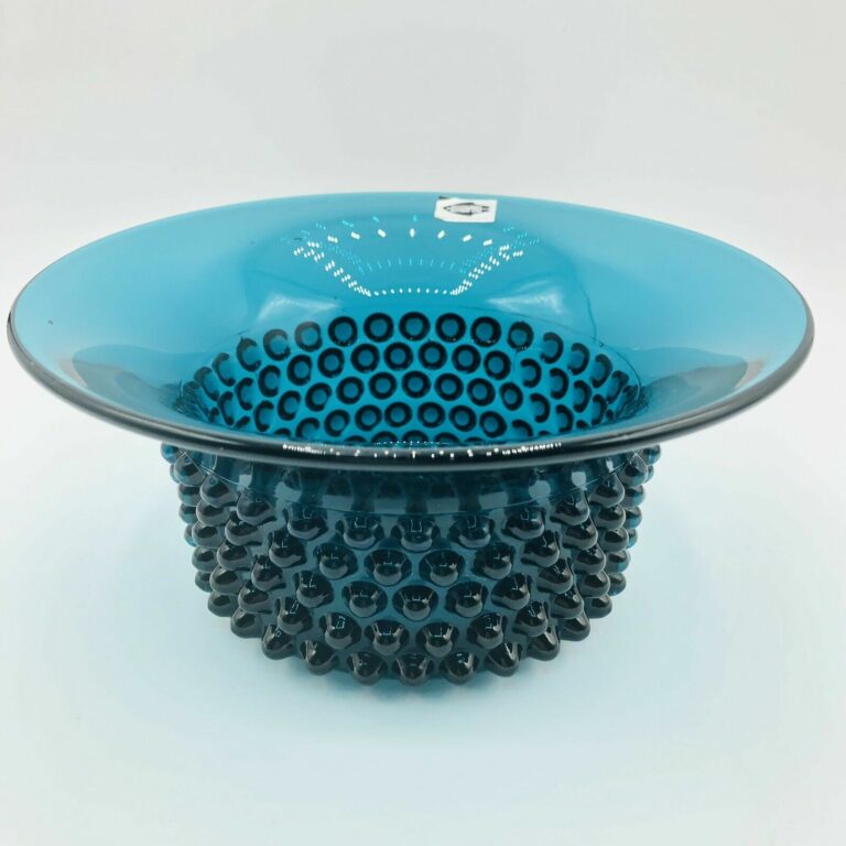 Read more about the article Vintage Arabia Nuutajarvi Finland Teal Glass Bowl Nyppylä  Saara Hopea
