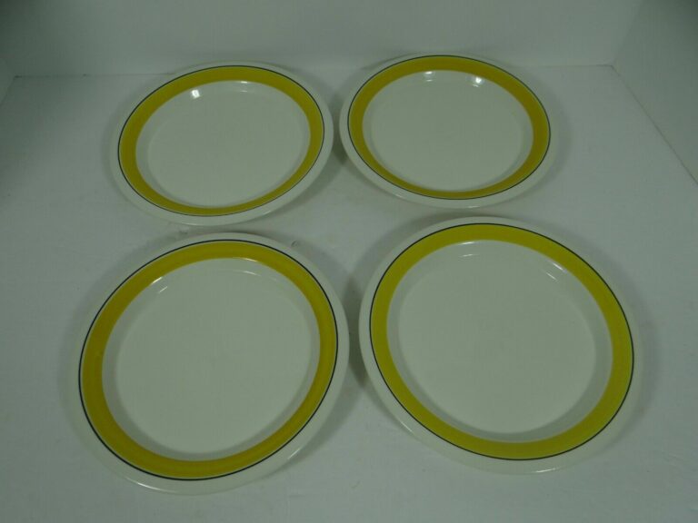 Read more about the article Arabia of Finland Salad Plates Set of 4 Faenza Yellow