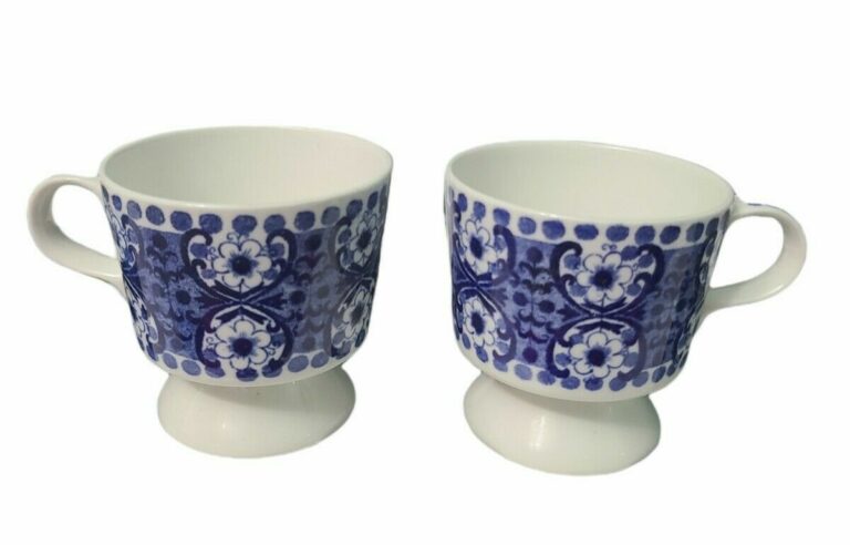 Read more about the article VNTG Arabia Finland MCM Blue Floral “Ali” Demitasse Footed Tea Cup 2pcs set