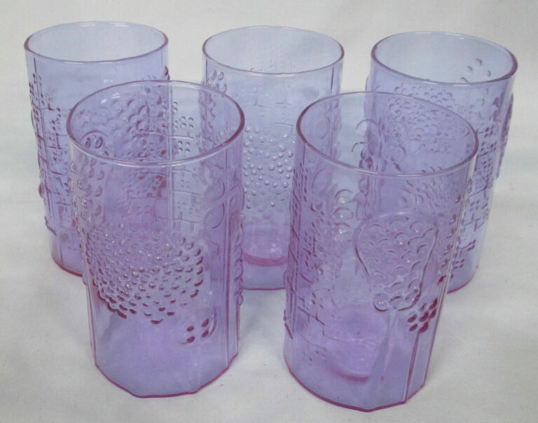 Read more about the article Oiva Toikka Flora Amethyst Tumblers 4″ 1966 Finland Littala Arabia Set of 5