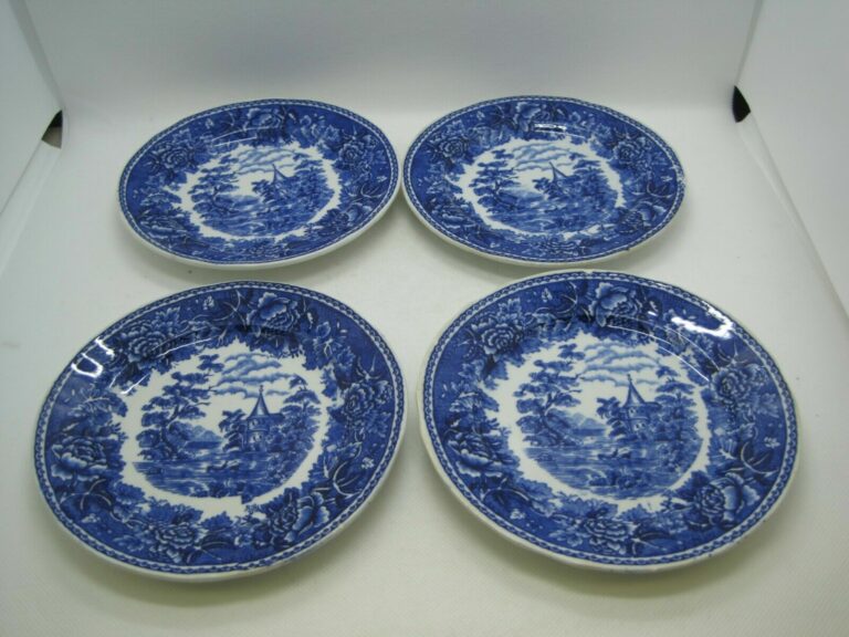 Read more about the article 4 Vintage Arabia of Finland  Bread and Butter Plates Landscape Blue