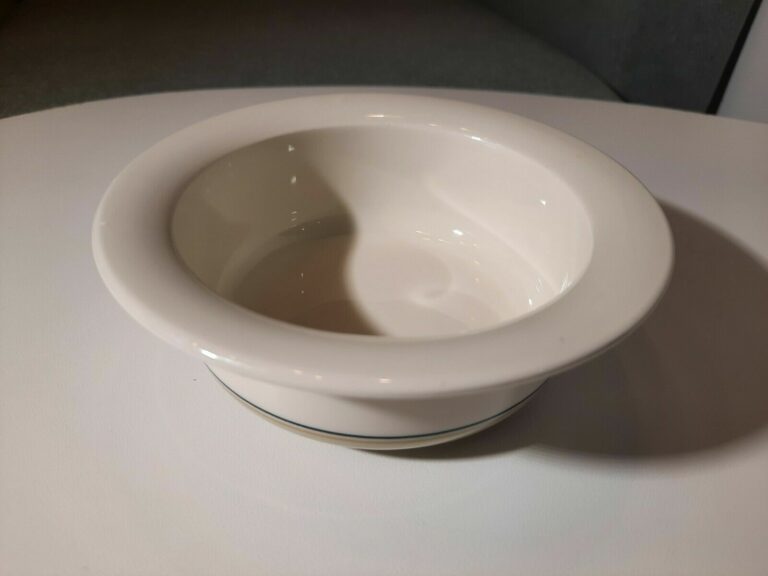 Read more about the article Arabia vintage Seita Arctica bowl  design Raija Uosikkinen  Finland