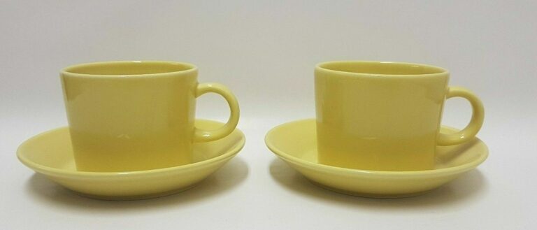 Read more about the article Kaj Franck Teema Yellow Cups and Saucers  Arabia Finland