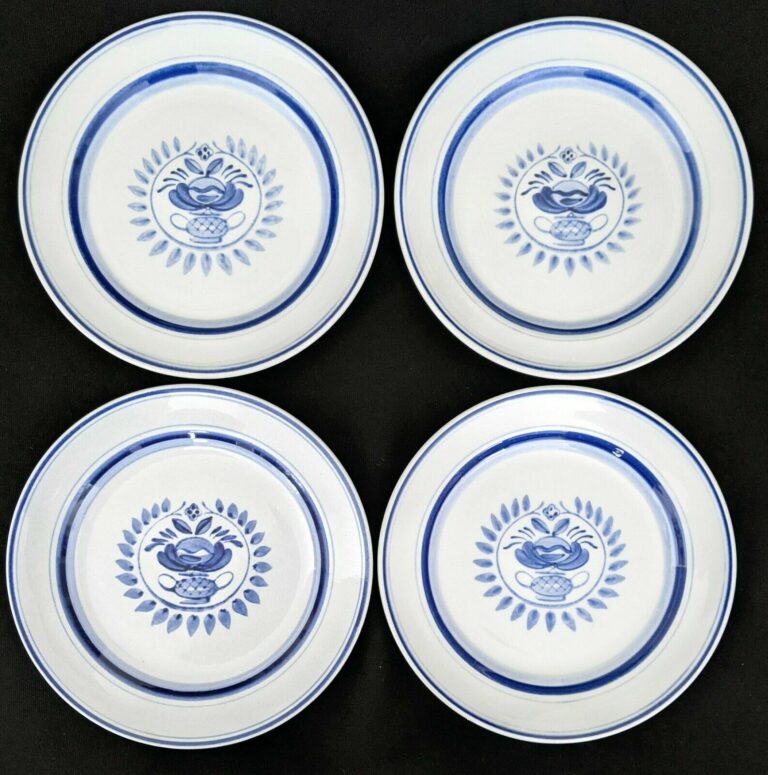 Read more about the article SET of (4) Arabia Finland ~ BLUE ROSE ~ 7-1/2″ Salad Plates