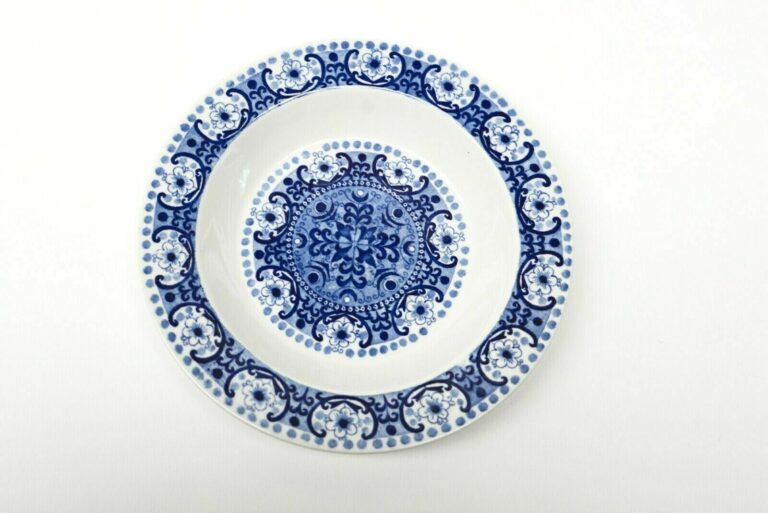 Read more about the article Arabia Finland Ali Blue  20.5cm Wide Shallow Bowl