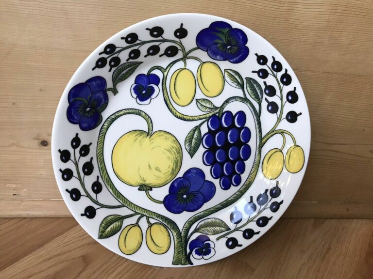 Read more about the article ARABIA Birger Kaipiainen PARATIISI Blue and Yellow 10″ Dinner Plate