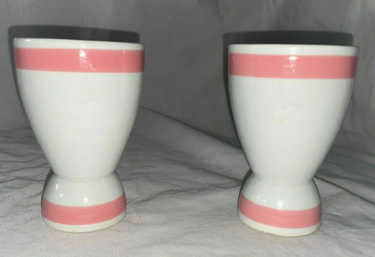 Read more about the article 2 Arabia Finland RIBBONS Pink Double Egg Cups 4″ 1955-1970