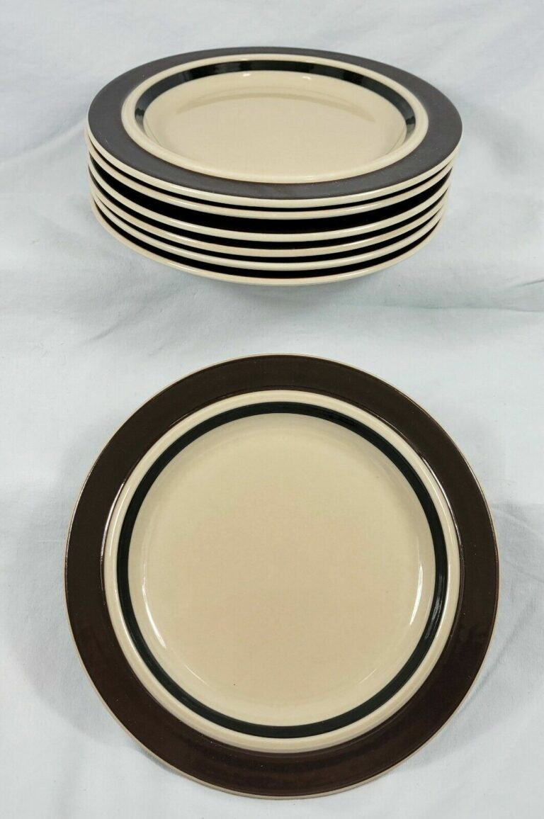 Read more about the article Arabia Finland – Ruija Troubadour – Salad Plates – Set of 7