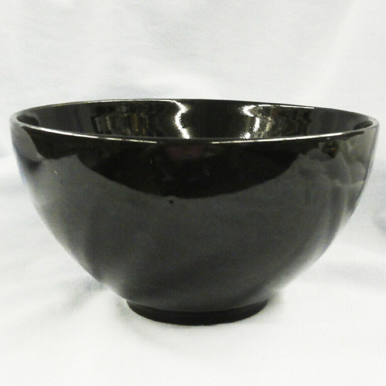 Read more about the article ARABIA TEEMA BLACK Serving Bowl 7″ NEW NEVER USED by Kaj Franck made in Finland