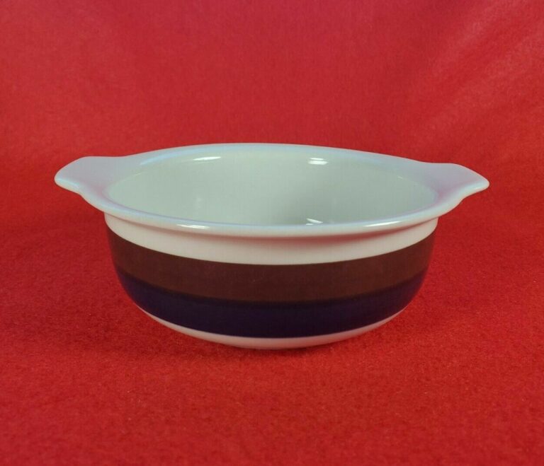 Read more about the article Vintage Arabia Finland KAIRA Lugged Cereal Bowl 6 3/8″ Lug MCM Very Nice! RARE!