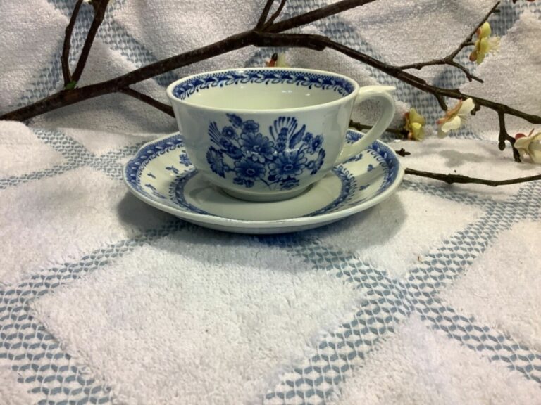 Read more about the article Arabia Of Finland China Finn Flower Blue Coffee Tea Cup and Saucer  Made Finland