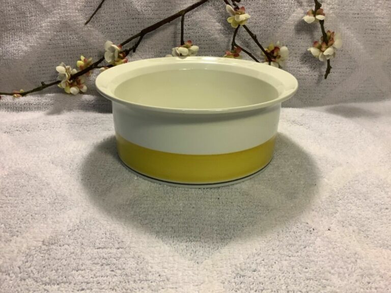 Read more about the article Arabia Of Finland Yellow Faenza Pattern Vegetable Serving Bowl Made in Finland
