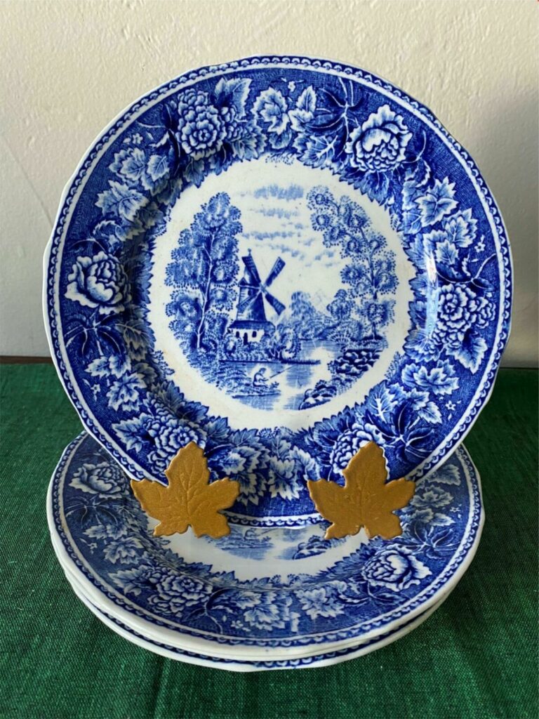 Read more about the article Set of 4 Arabia of Finland LANDSCAPE BLUE Suomi Salad Plates