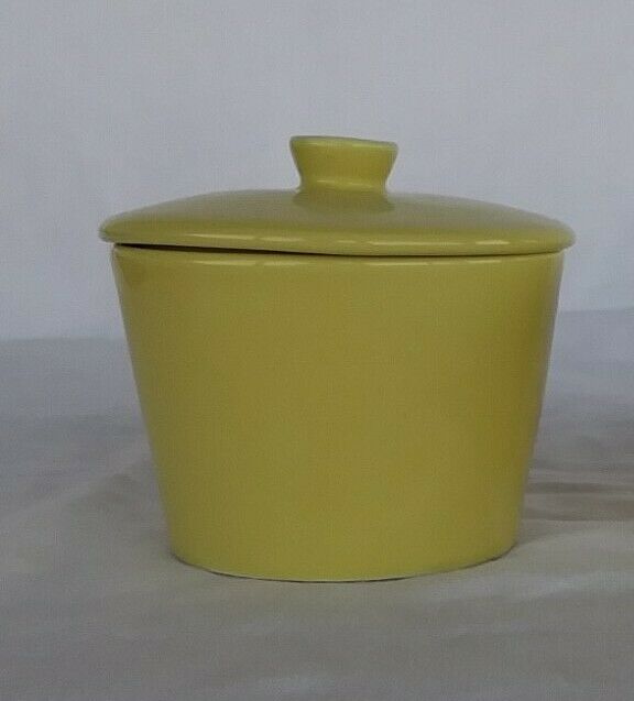 Read more about the article ARABIA Finland Kaj Franck KILTA TEEMA YELLOW Sugar Bowl and Lid 3.25″ NEVER USED 