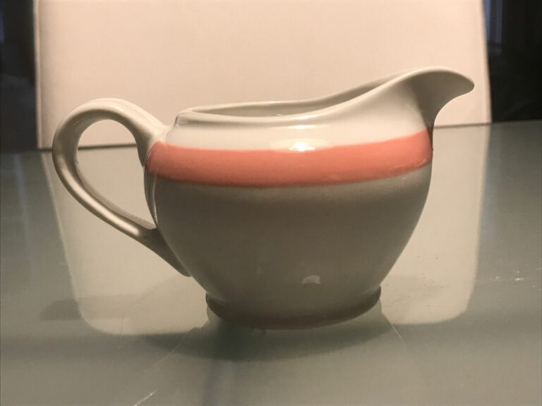 Read more about the article VINTAGE ARABIA FINLAND PINK RIBBON WHITE CREAMER.2 1/2” H