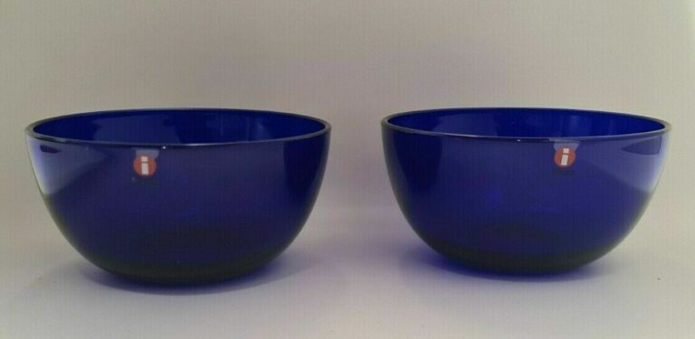 Read more about the article Kaj Franck Teema Cobalt Blue Glass Bowls  Iittala Arabia Finland