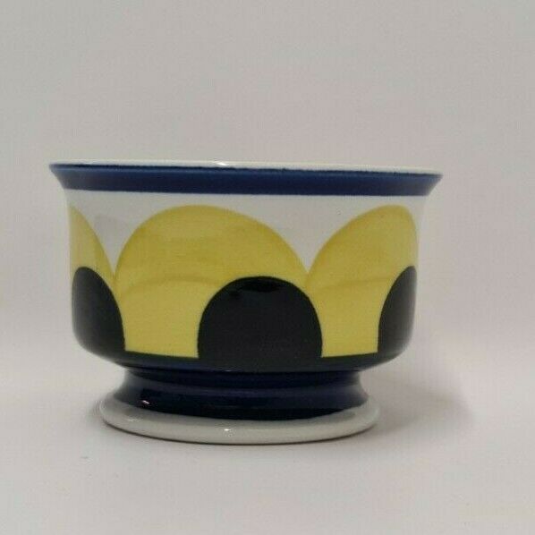 Read more about the article Anja Jaatinen-Winqvist Paju Sugar Bowl Yellow Big 1970 Arabia Finland