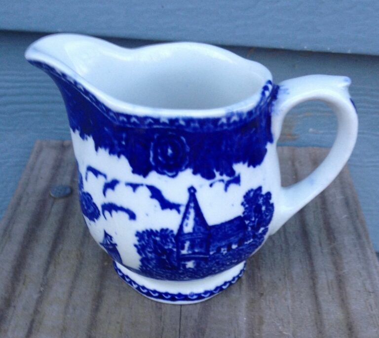 Read more about the article Mini Milk Jug/Creamer/Cream Pitcher Landscape Blue by Arabia of Finland 2-3/4″