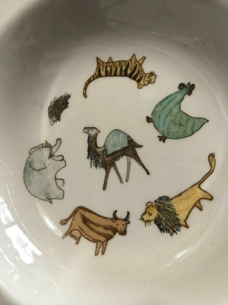 Read more about the article vintage – Arabia   Made In Finland   Parade of Animals child’s ceramic  bowl