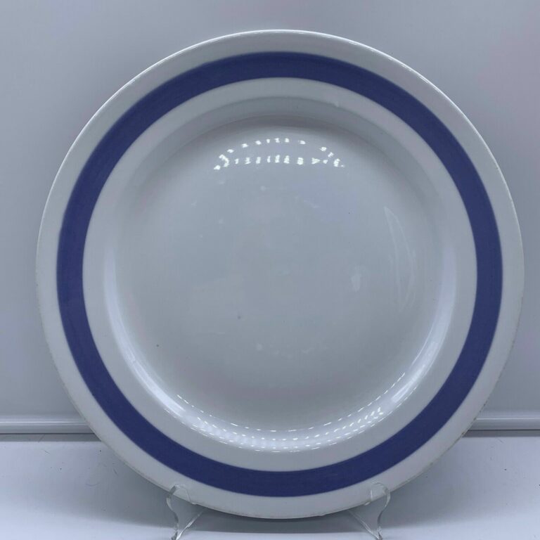 Read more about the article VINTAGE ARABIA FINLAND PALE BLUE RIBBON WHITE ROUND SERVING TRAY SUOMI