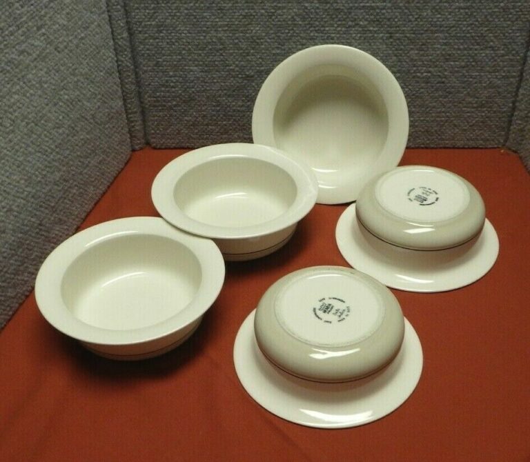 Read more about the article 5 Arabia Finland Seita Arctica Soup Cereal Bowls Nice Condition