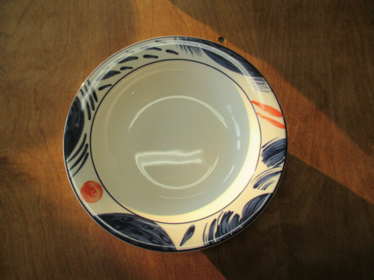 Read more about the article Arabia Finland ARCTICA NOVA Rim Soup Bowl 8″ Red Blue 1 ea   4 available