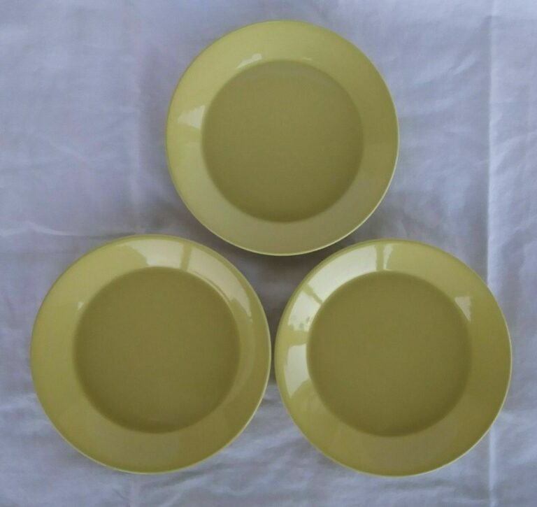 Read more about the article ARABIA Finland Kaj Franck KILTA TEEMA Yellow Salad Plates 7 3/4″ GUC Set of 3