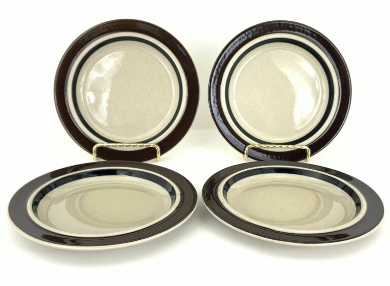 Read more about the article Arabia Finland Ruija Troubadour Bread Dessert Plates 7″ Brown Bands EXC (Sets/4)