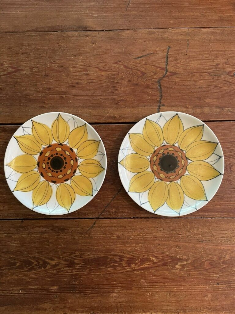 Read more about the article Arabia of Finland MidCentury Sun Rose SunFlower Dishes by HLA Hilkka Liisa Ahola