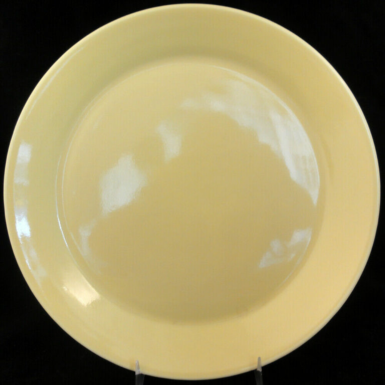 Read more about the article ARABIA TEEMA YELLOW Dinner Plate Small 9.2″ NEW NEVER USED Kaj Franck Finland