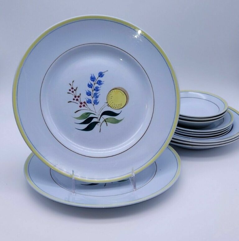 Read more about the article 12 pc Assorted Arabia WINDFLOWER PATTERN Dinner Plate Salad Plate Bowls