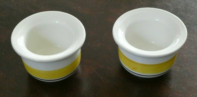 Read more about the article Arabia of Finland Faenza Yellow and Black Stripe Vintage Egg Cups (2)