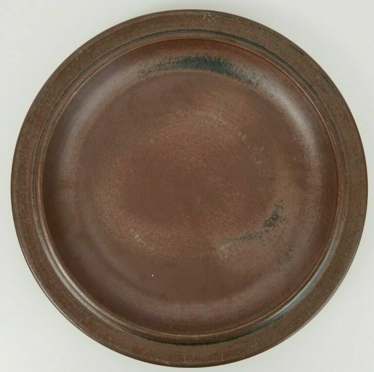 Read more about the article Vintage Arabia Finland Ruska Brown Chop Plate Platter Ulla Procope 13″ MCM Round