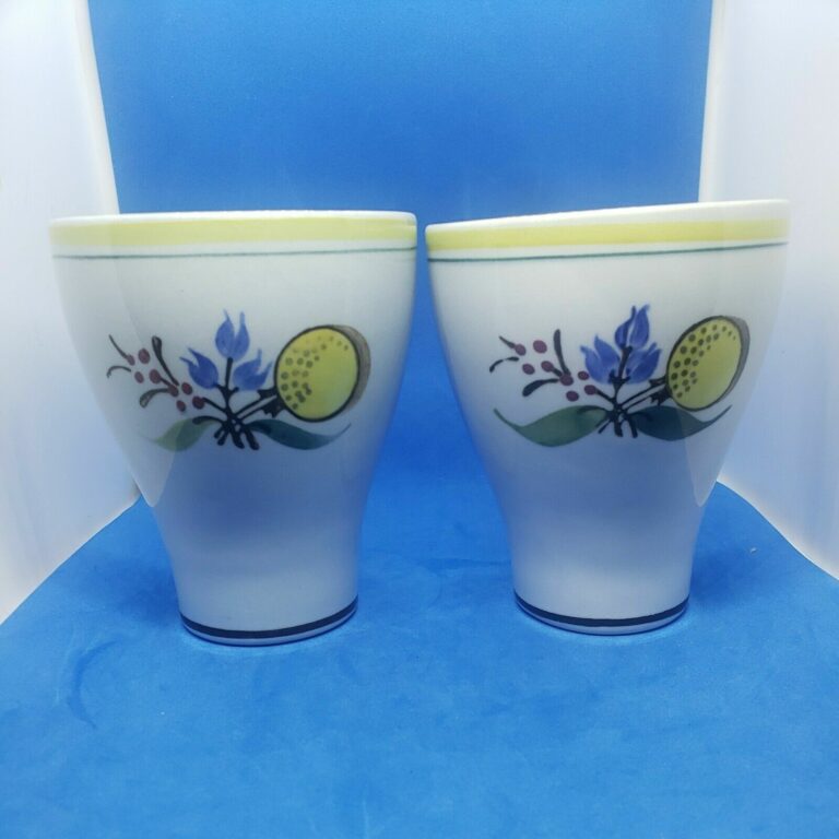Read more about the article ARABIA FINLAND TUMBLER CERAMIC DRINK GLASS WITH BLUE FLOWER MADE IN FINLAND 4”
