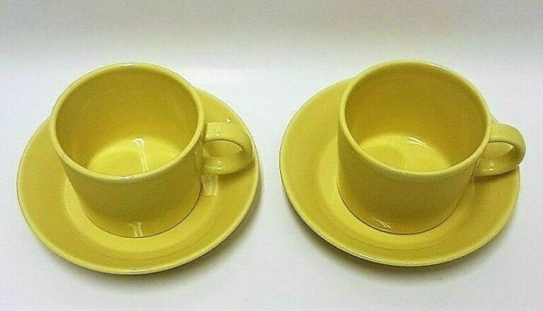 Read more about the article Kaj Franck Vintage Arabia Finland Teema Yellow Cups and Saucers Iittala Finland