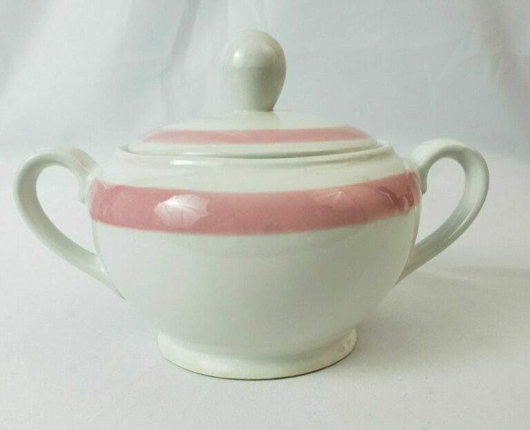 Read more about the article Vintage Arabia Of Finland MCM Ribbons 2 Handles Pink Oval White Sugar Bowl and Lid