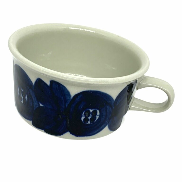Read more about the article Arabia Finland Anemone Blue Ulla Proscope Demitasse Tea Cup Signed