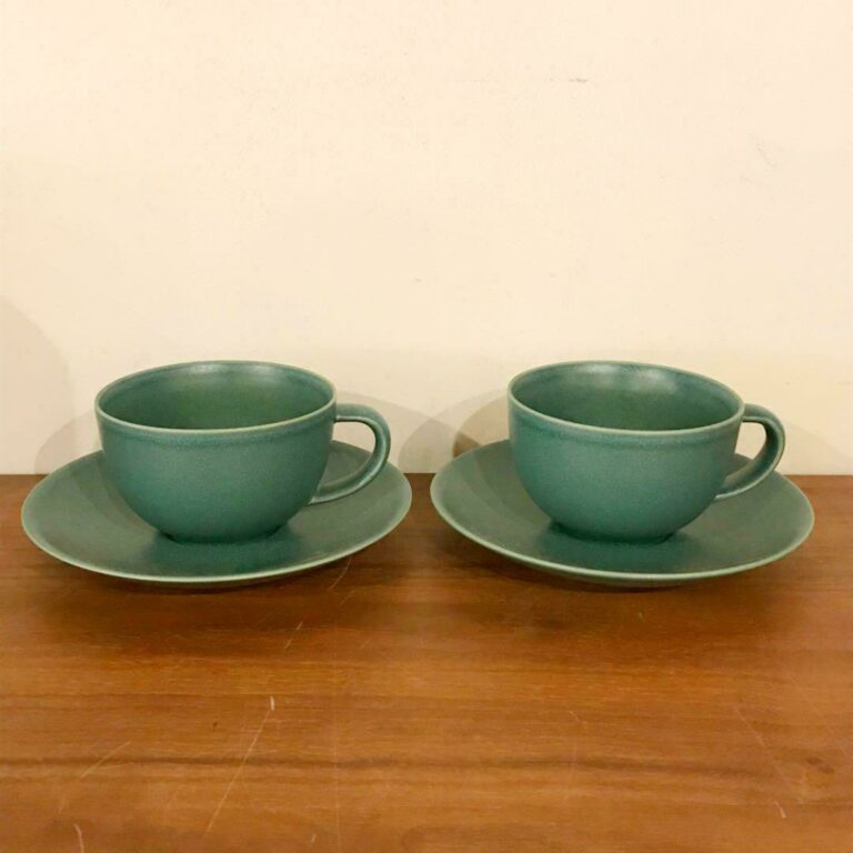 Read more about the article Arabia Arabian 24H Cup Saucer Pair Scrap Color Green