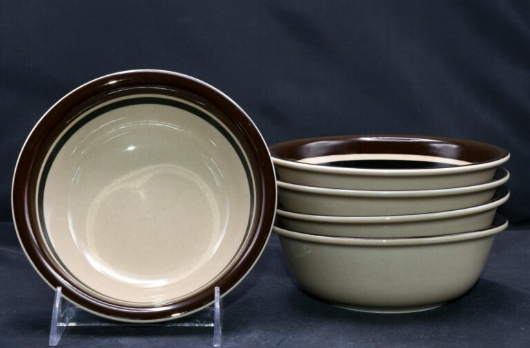 Read more about the article Arabia Finland Ruija Troubadour 5 SOUP / CEREAL BOWLS 6 1/8″  Brown Bands  EXC!