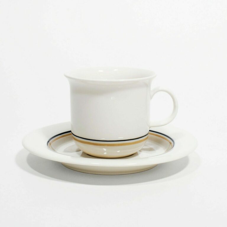 Read more about the article Arabia Cup and Saucer Seita Arctica Small Mocha Demitasse Set Inkeri Leivo Finland