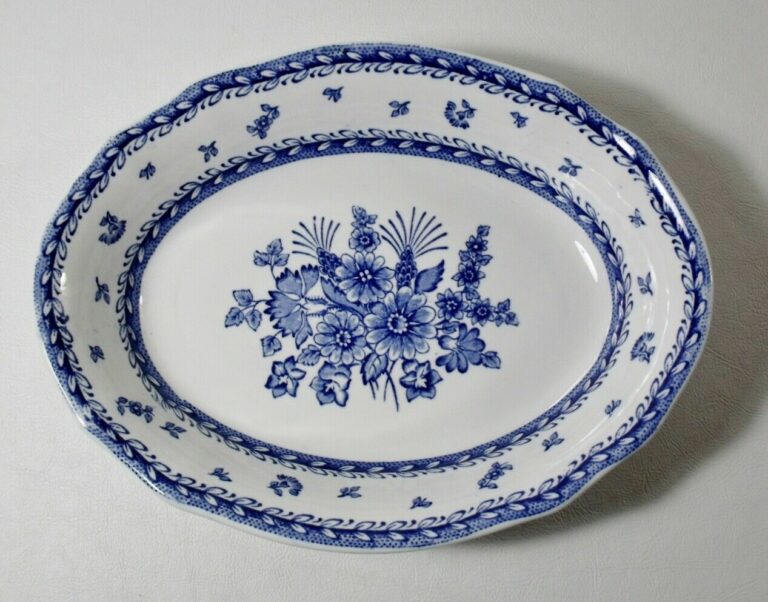 Read more about the article ARABIA Finland FINN FLOWER BLUE 9-3/4″ Oval Vegetable Bowl EXCELLENT