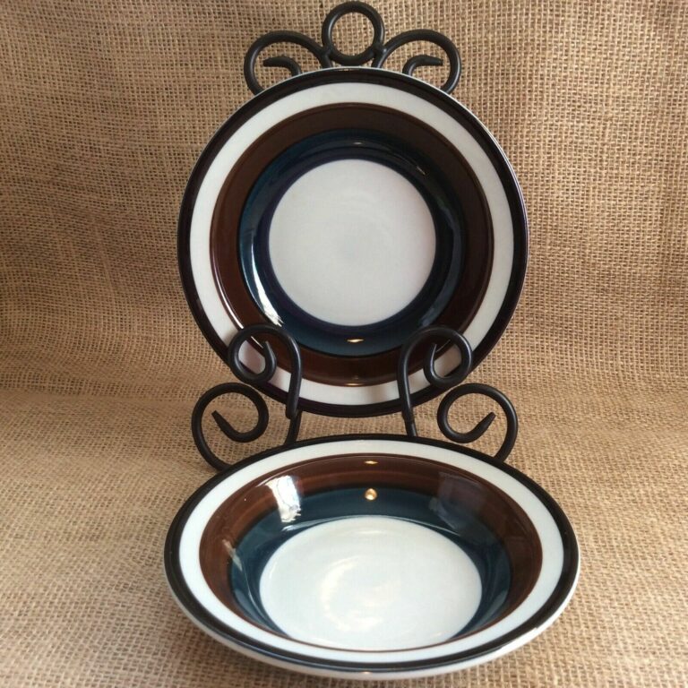 Read more about the article Set of 2 Arabia of Finland KAIRA Blue/Brown/Black 6 3/4” Rim Cereal Bowls