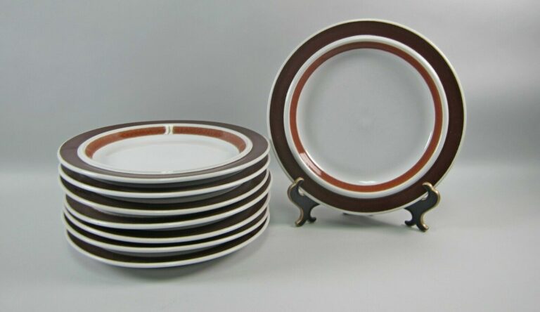 Read more about the article Lot of 8 Arabia of Finland ROSMARIN BROWN Dinner Plates