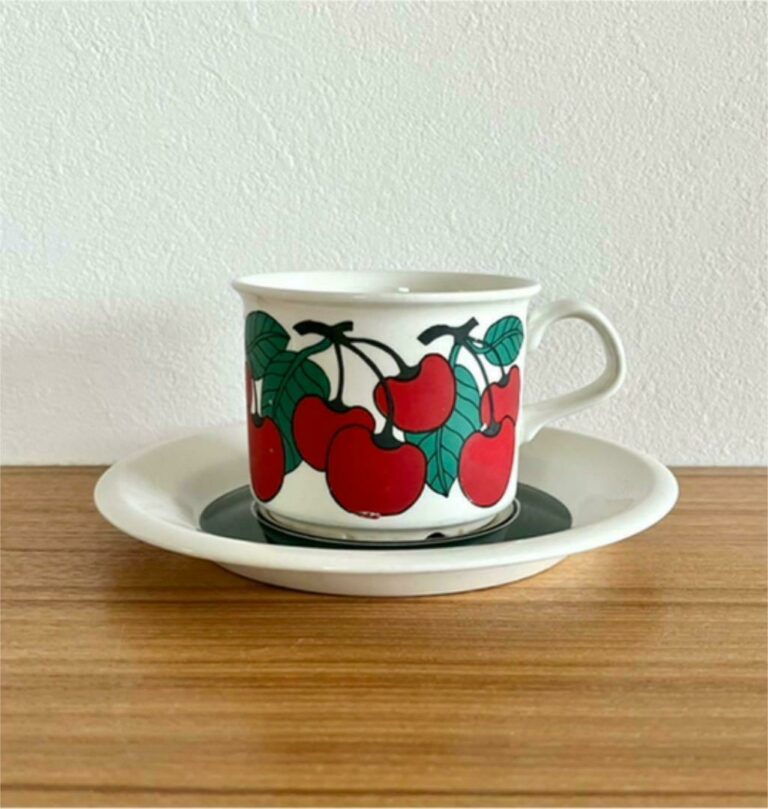 Read more about the article ARABIA Kirsikka Coffee Cup and Saucer Inkeri Leivo Cherry