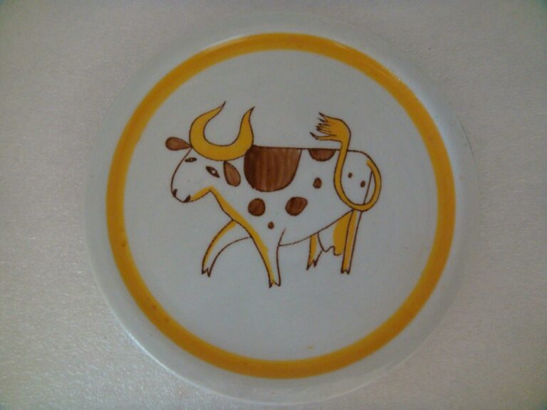Read more about the article Arabia Animal Kingdom Hand Painted Miniature Plate or Coaster Cow Finland