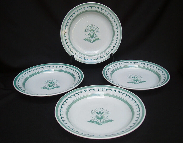 Read more about the article 4 Vintage Arabia of Finland~Green Thistle~Rim Soup Bowls-Hand Painted~MCM~8-3/8″