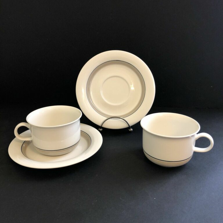 Read more about the article (2) Seita Arctica by Arabia of Finland CUP and SAUCER Set 2 1/2″ Discontinued EUC